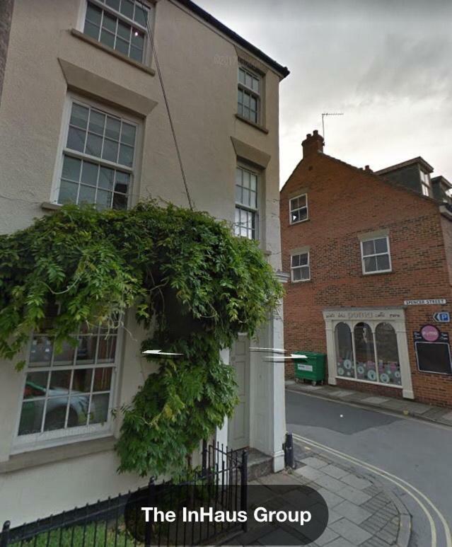 Ourhaus Apartment Beverley Bagian luar foto